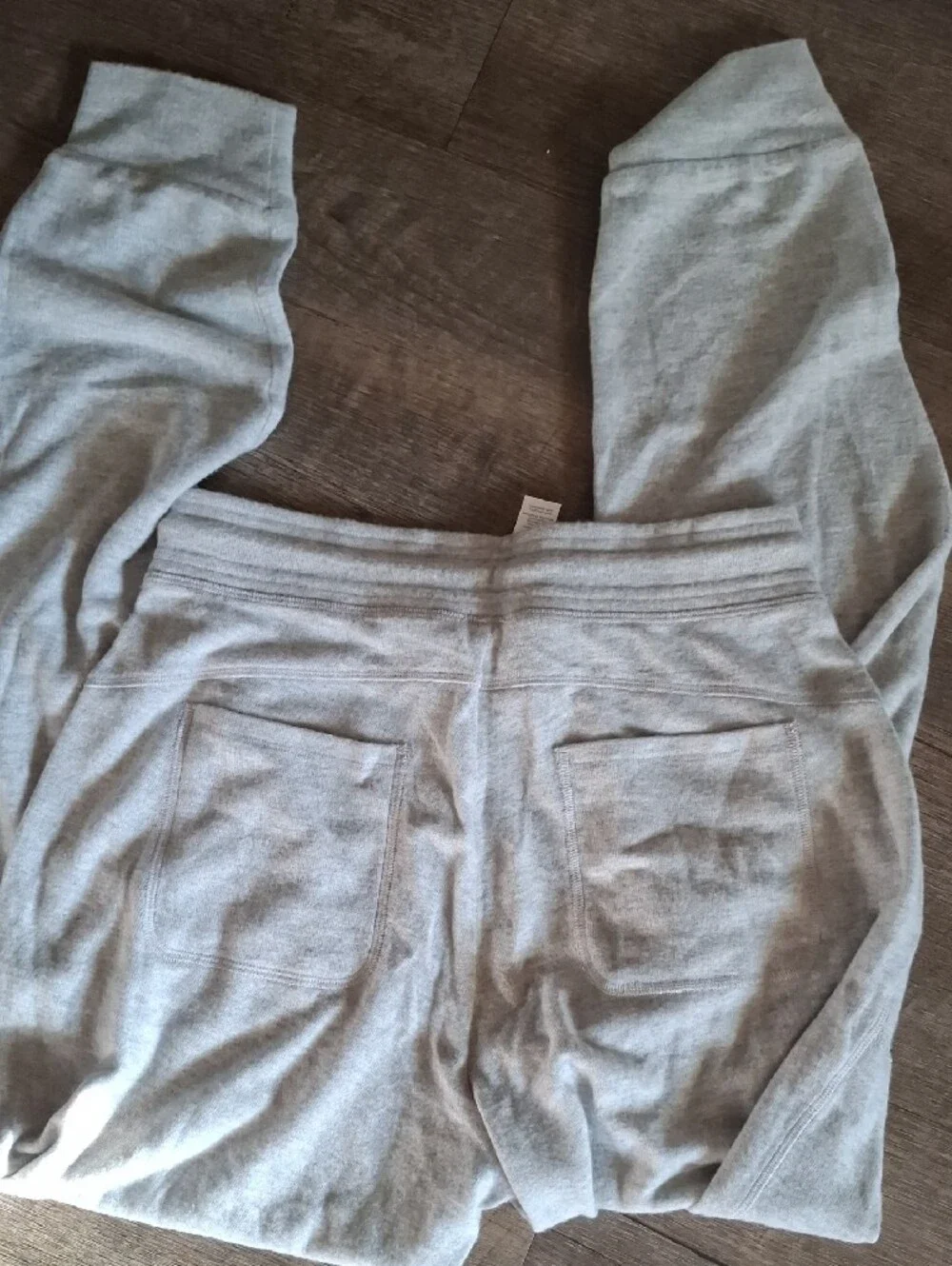 ALO Yoga Men's Light Heather Gray Athletic Lounge Shorts